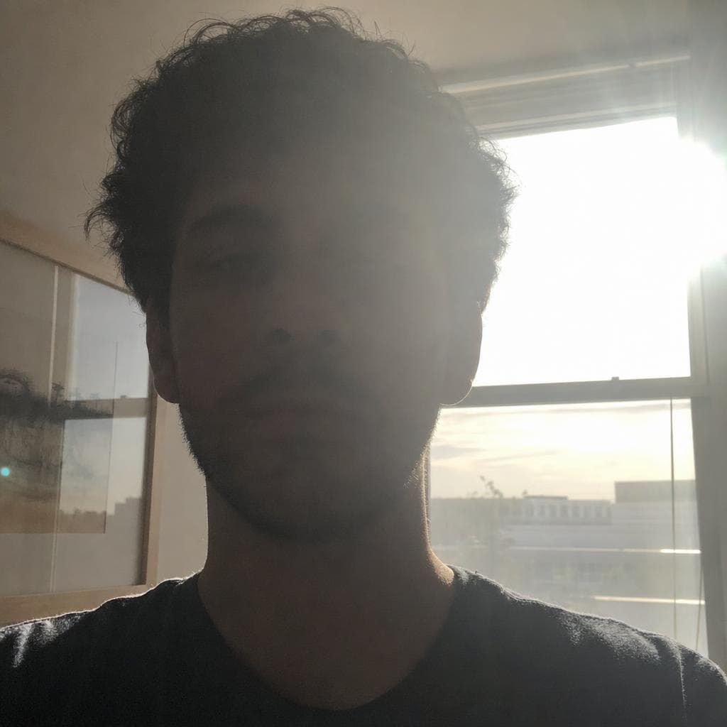 Poor upload example with the face hidden by harsh backlighting